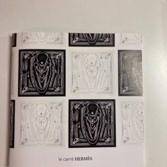 NEW with box, ribbon etc HERMES SCARF - Picture 7 of 10